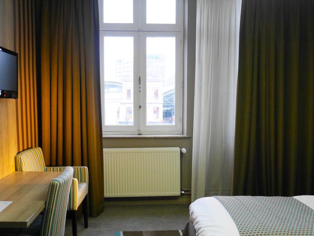 Hotel Mille Colonnes Leuven Exteriör bild