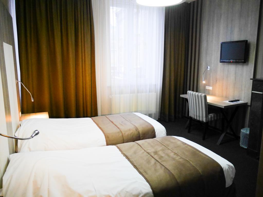 Hotel Mille Colonnes Leuven Exteriör bild